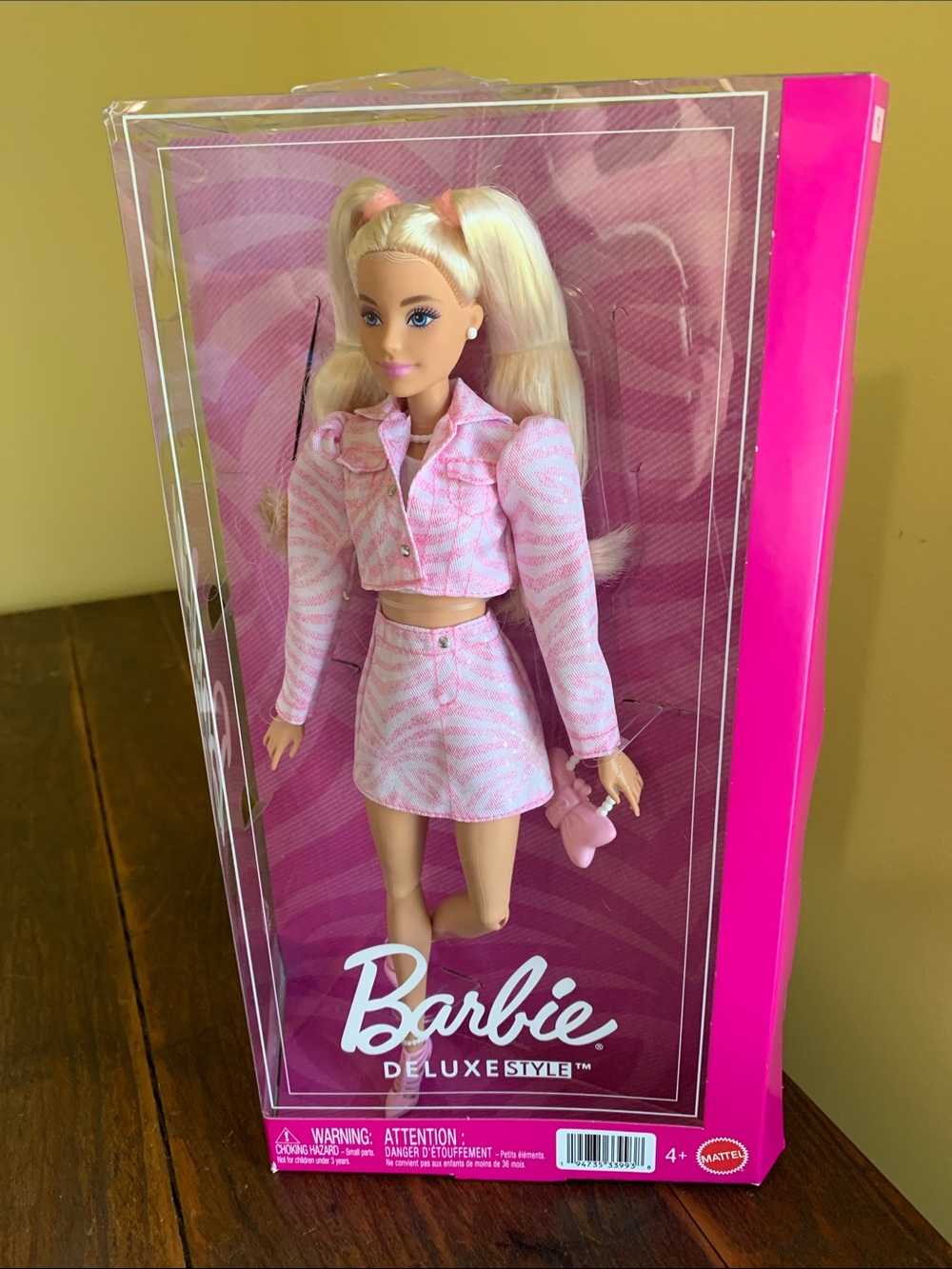 #9 Barbie Deluxe Style NIB NRFB